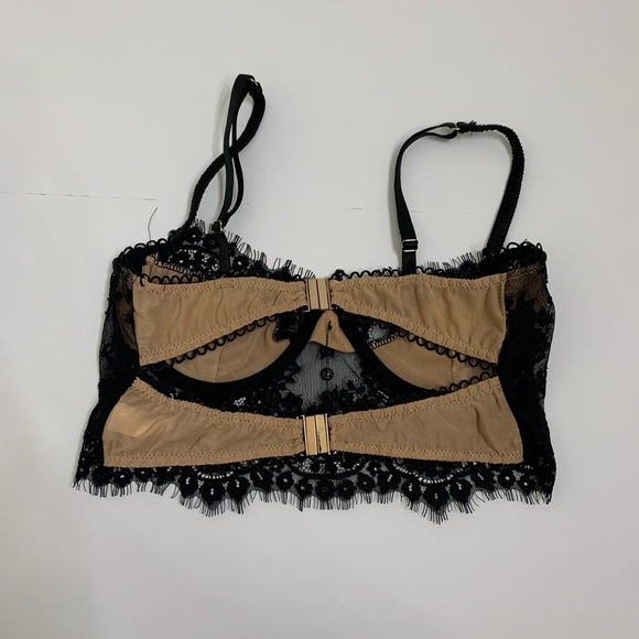 Black Floral Lace Under Wire Bra With Ajustable Straps and Gold Hardwear Small - Picture 8 of 10